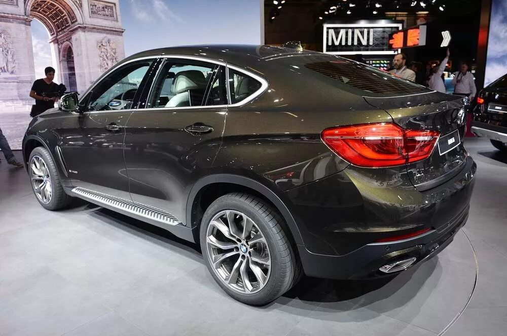Китайский бмв х6 фото Баварцы в Париже показали BMW X6