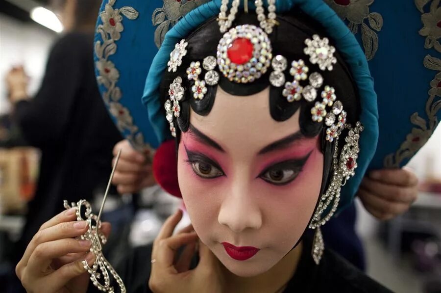 Китайский макияж Look and feel, let's avoid cultural appropriation 18 century art, Beijing opera,