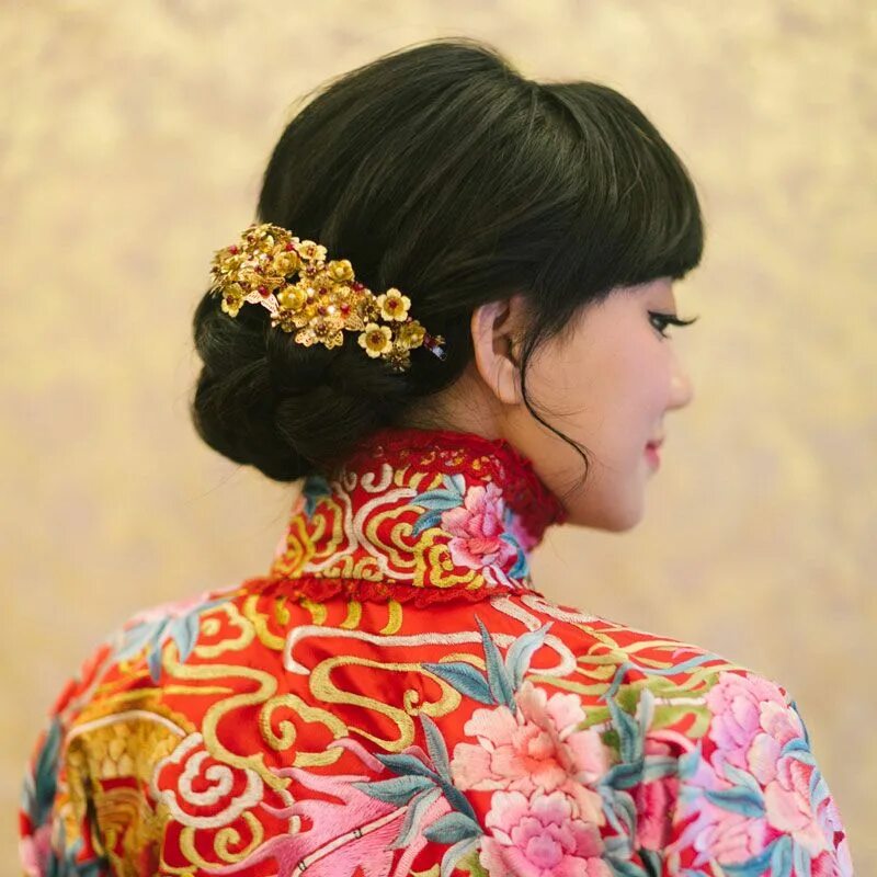 Китайский женский прическа 19 Elegant Hairstyles for your Qun Gua Hong Kong Wedding Blog Traditional chines