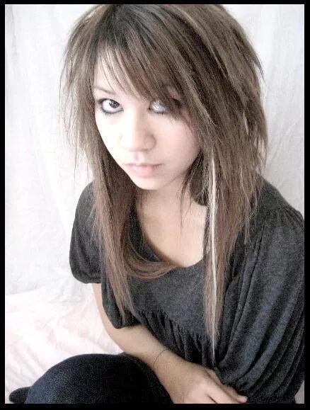 Китти стрижки на длинные волосы для девушек Emo hair, Long hair styles, Emo haircuts