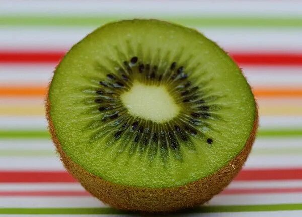 Киви фрукт фото 5 razones de peso para comer un kiwi al día A todos nos gusta disfrutar de buena