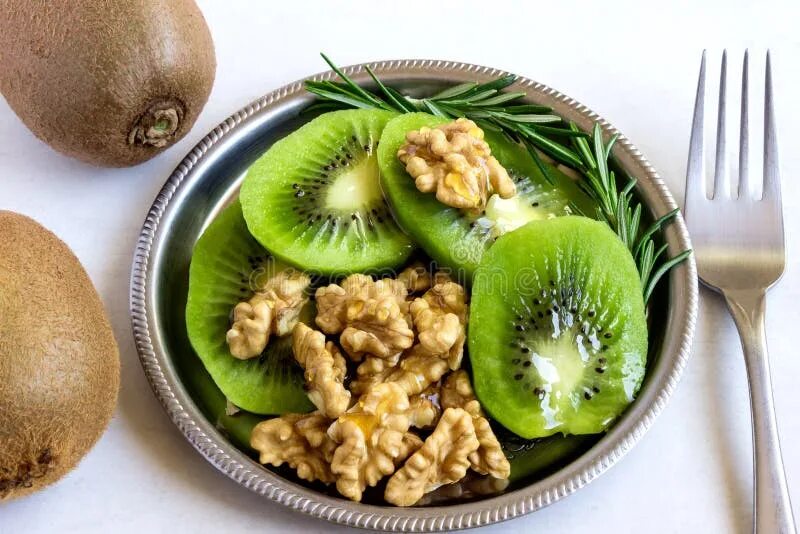 Киви мед ул попова 22 фото Fresh Kiwi Fruit with Walnuts and Honey. Stock Photo - Image of gourmet, rosemar