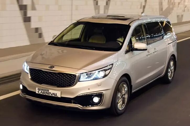 Кия карнавал фото Kia Carnival - Specs, Price, Launch Date In India - Every Detail You Need