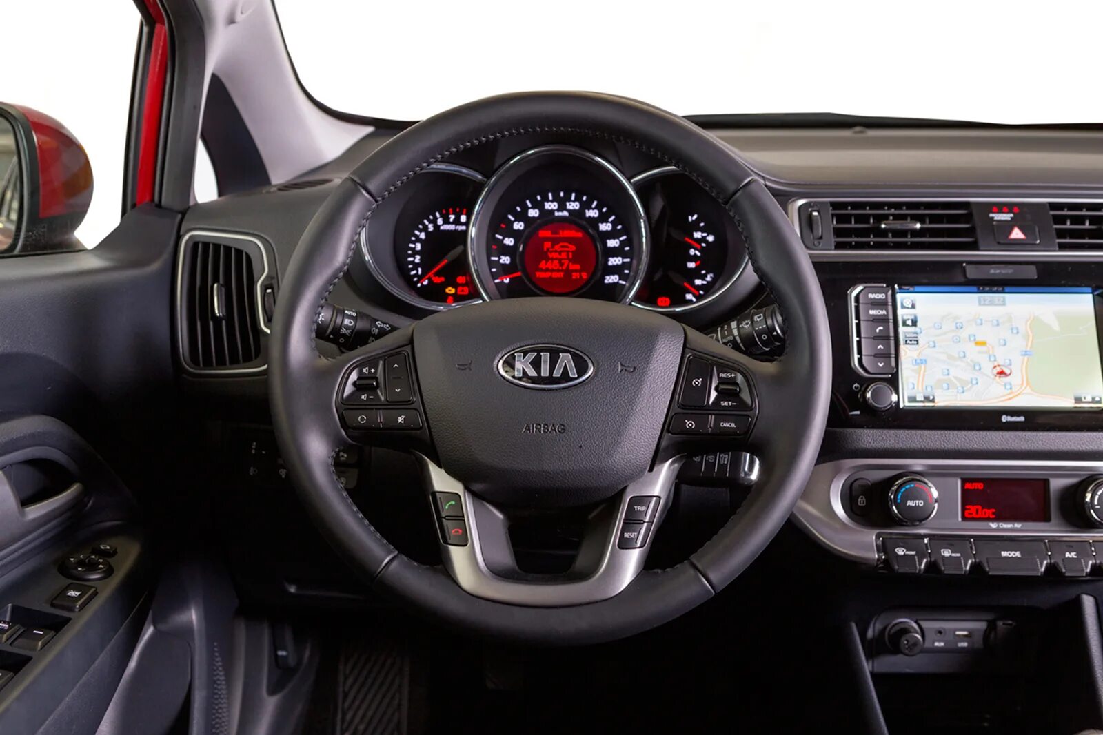 Кия рио панель фото Fotos Kia Rio Dos Volumenes 2015