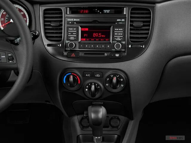 Кия рио панель фото 2011 Kia Rio Pictures: U.S. News