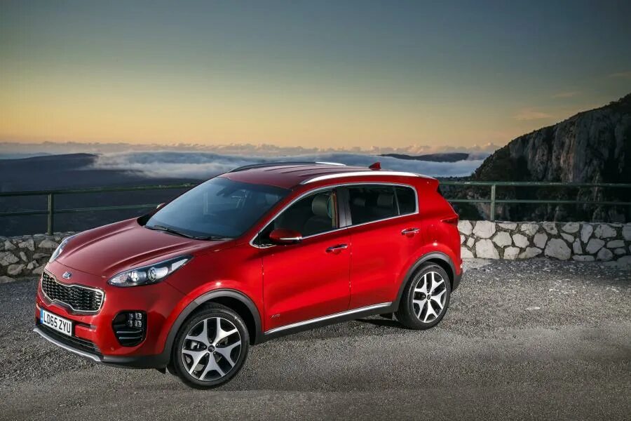 Кия спорт фото Kia Sportage GT Line 2016 года выпуска для рынка Великобритании и Ирландии. Фото