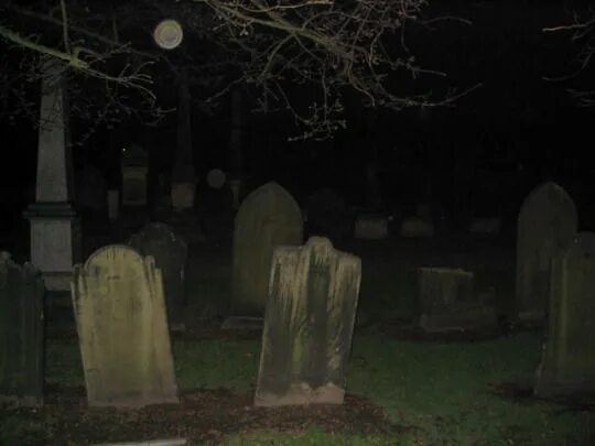 Кладбище ночью фото реальные всегда говорю нет Cemeteries, Southern aesthetic, Green aesthetic