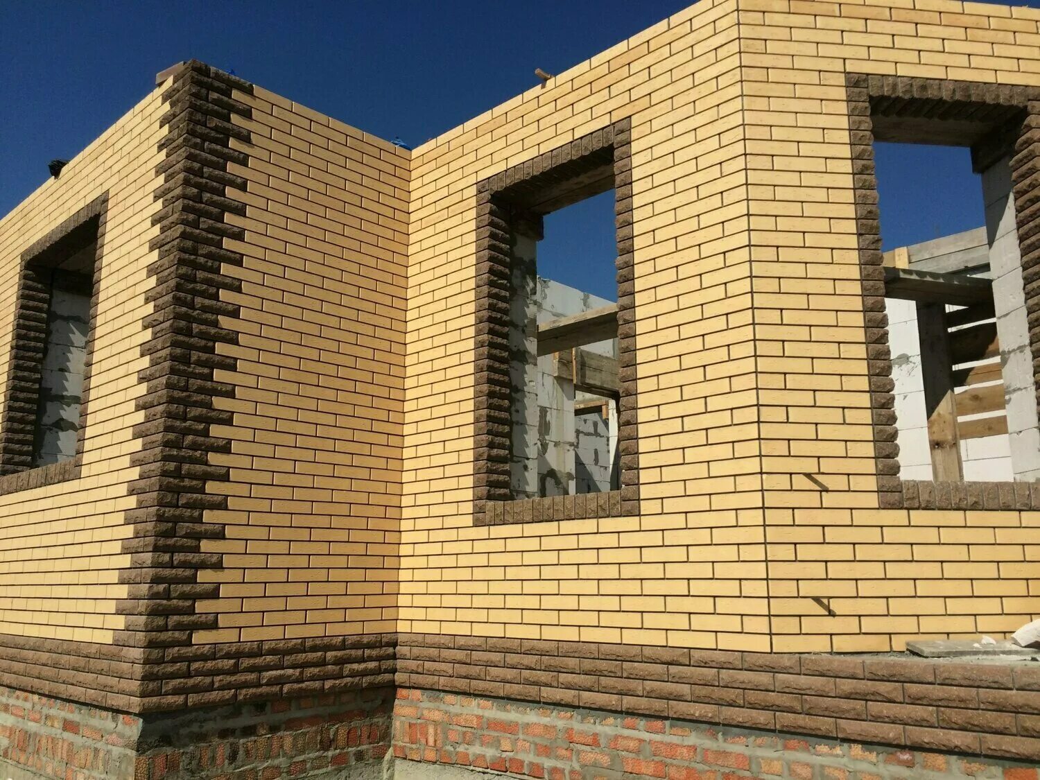 Кладка облицовочного кирпича фото домов Кладка кирпича в Хлевном - Кладочные работы - Ремонт и строительство: 93 печника
