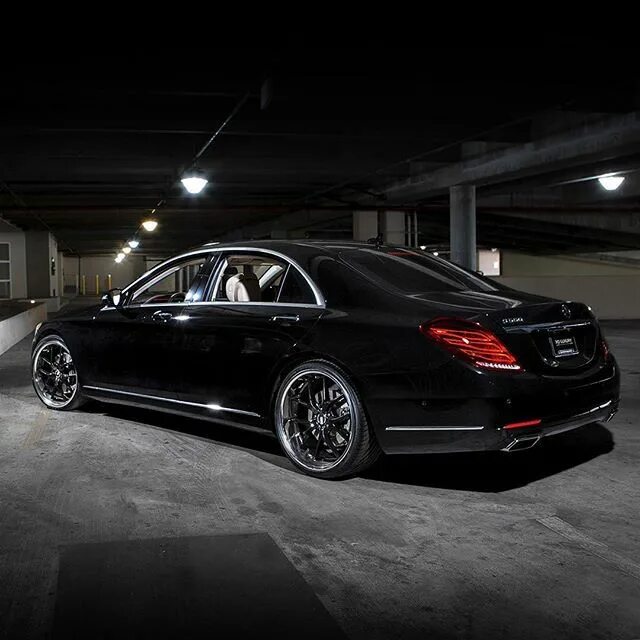 Класс 22 фото S-Class 22 Athens #xoluxury #xoluxurywheels #mercedesbenz #mercedes #w222 #s550 