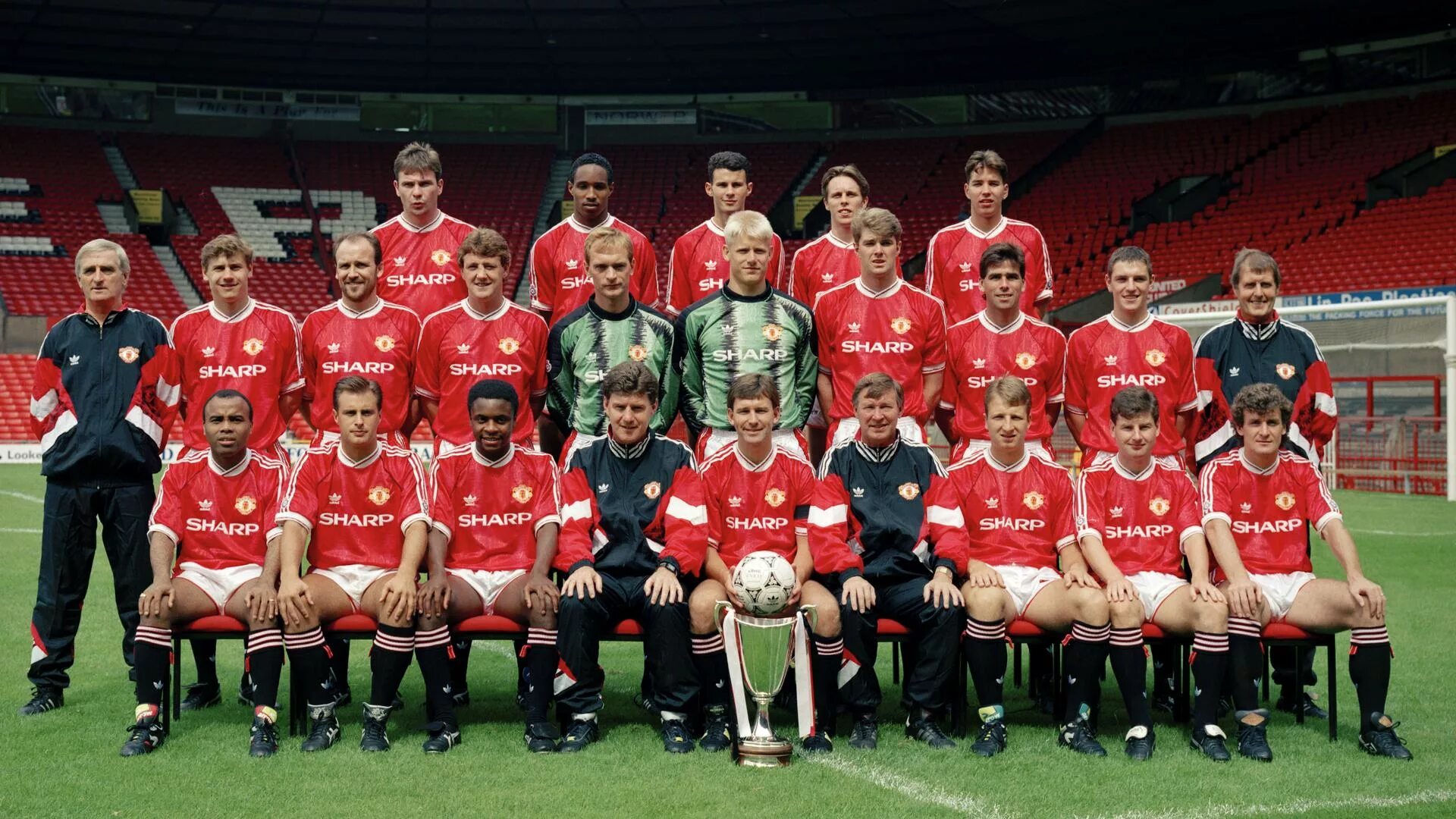 Класс 92 фото Classic squad photos from Man Utd's history Manchester United