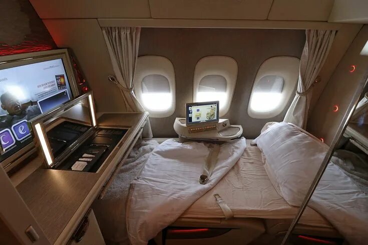 Класс самолета фото Emirates New First Class Suites on B777 Luxury private jets, Business class, Bus