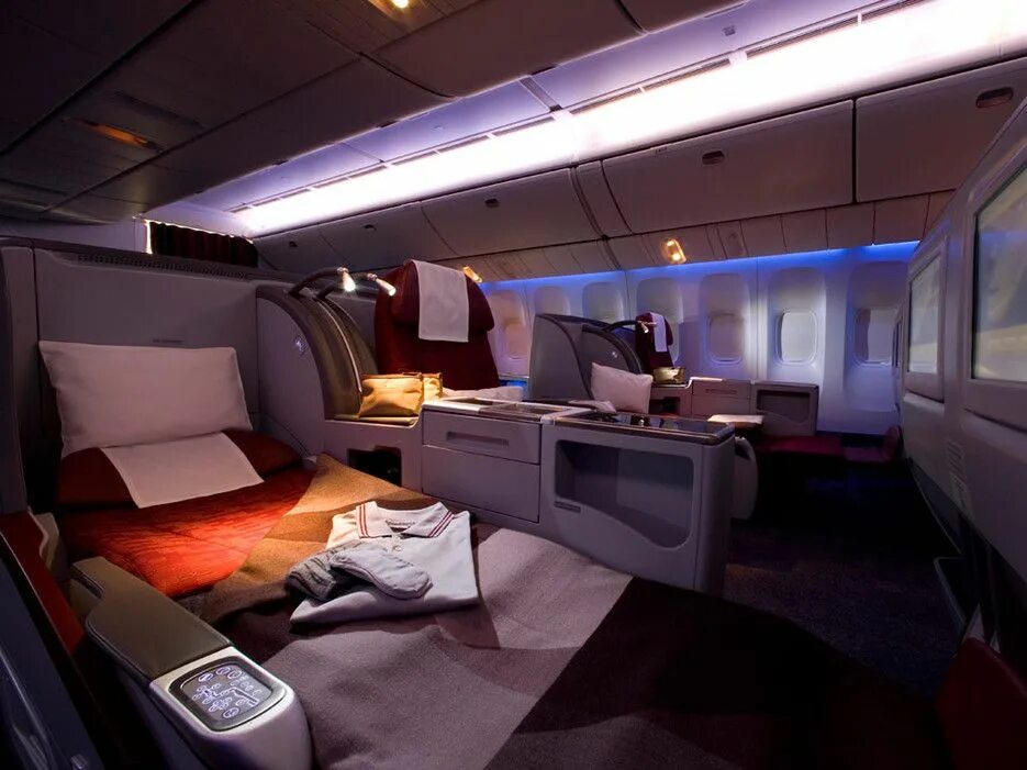 Класс самолета фото The Longest Flights in the World Best airlines, Business class seats, Business c