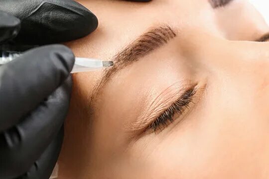 Класс татуажу Brows Microblading Зображення - огляд 9,863 Стокові фото, векторні зображення й 