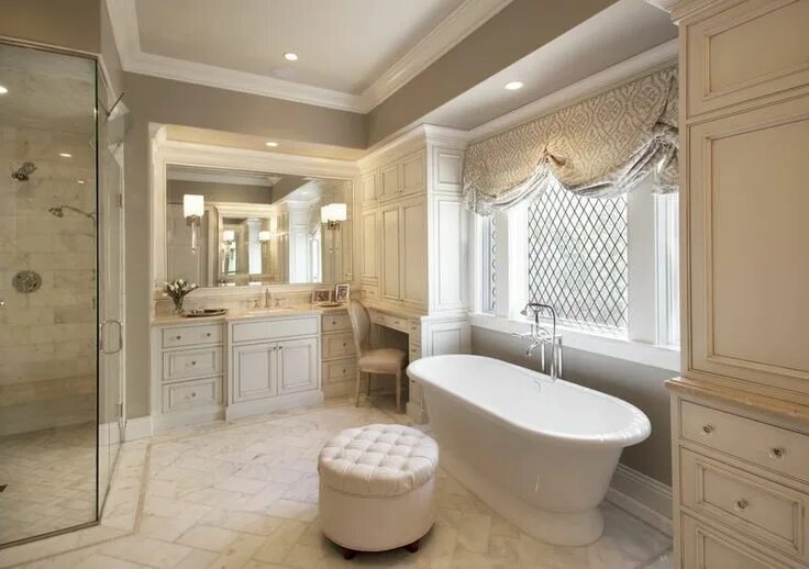 Классические ванные комнаты фото дизайн Builder: Starion Custom Residences, Interior Design: Paige Bailey and Laura Rich