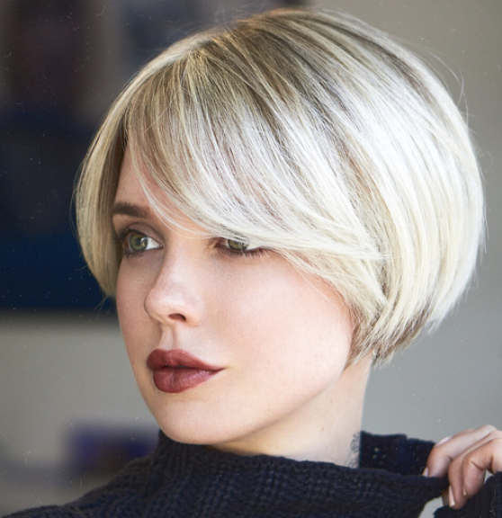 Классический короткий боб фото Short bob with side bangs Bob haircut for fine hair, Short bob hairstyles, Bob h