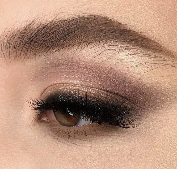 Классический макияж глаз Pin by tadelili on Makeup Natural eyeliner, Black eyeliner, Eyebrow makeup