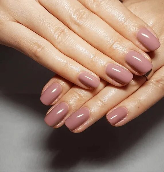 Классический маникюр на короткие ногти 25 Must-Have Fall Nail Colors From OPI - Blush & Pearls Fall nail colors, Nail c