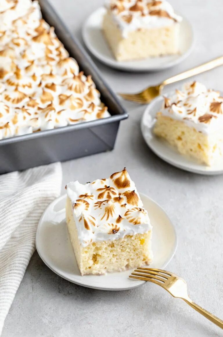 Классический рецепт торта три молока фото Best Tres Leches Cake Recipe Tres leches cake, How sweet eats, Desserts