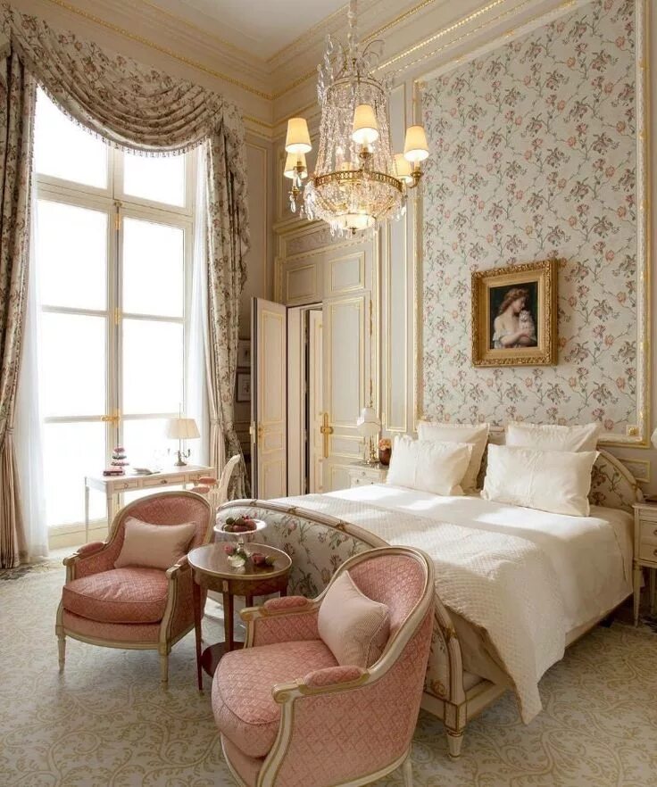 Классический стиль комнаты фото Pin by Sarah on Homes Chic master bedroom, Shabby chic master bedroom, Chic bedr