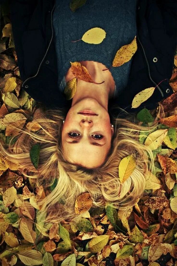 Классные идеи для фото осенью Pin by Люда on Солнечно-янтарный, рыжий*Sunny-amber, orange. Fall senior picture