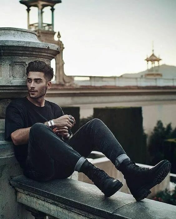 Классные идеи для фото парня Instagram post by Mens Fashion * Jan 26, 2019 at 5:51pm UTC Mens photoshoot pose