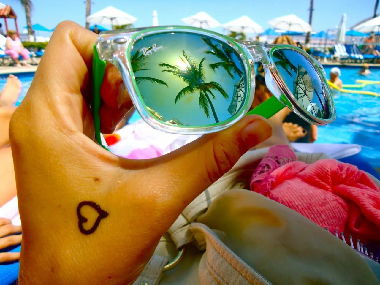 Классные летние фото Pin by Jessi Boyce on Pik-CH-ers Cute sunglasses, Summer of love, Summer icon