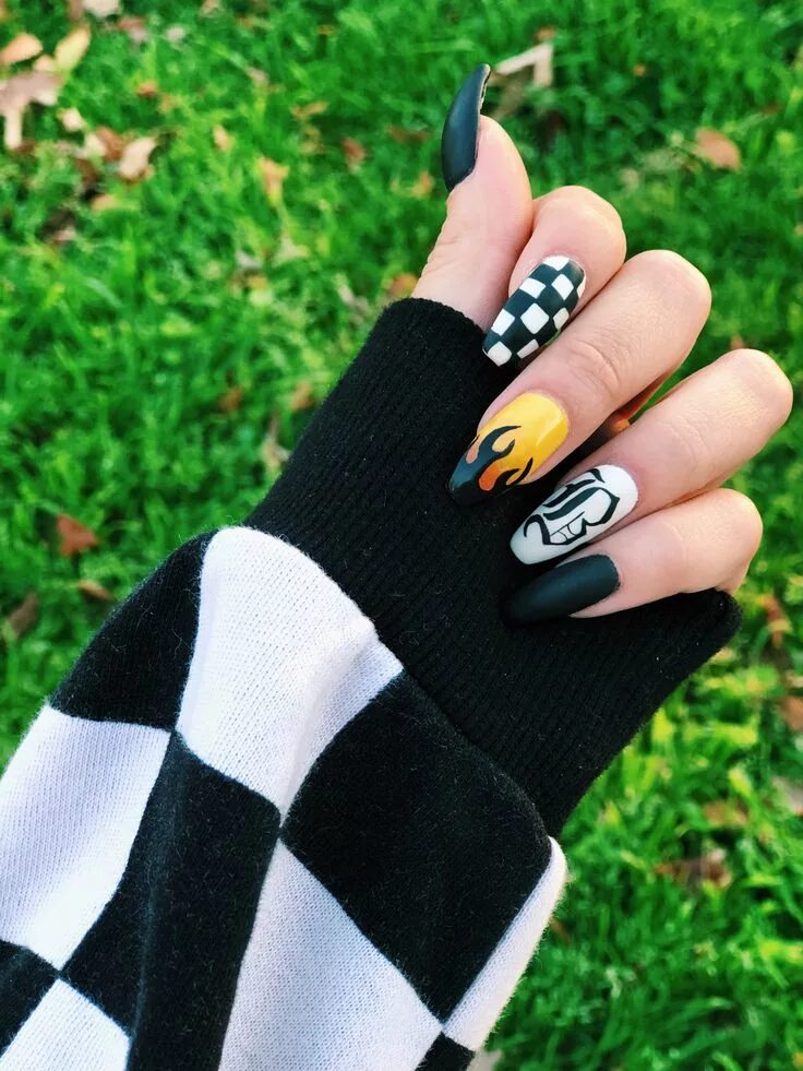 Классные ногти фото #lit #nails #nailset #black #white #checker #oldenglish Red nails, Stylish nails