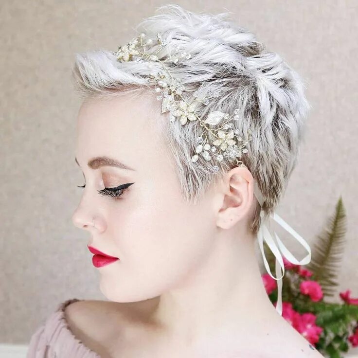 Классные прически на короткие волосы 20 Best Accessories for Short Hair in 2024 - The Right Hairstyles Short wedding 