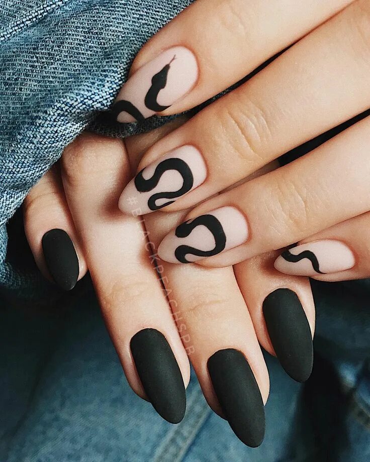 Классный черный маникюр Pin on Nails Manicure, Goth nails, Nails