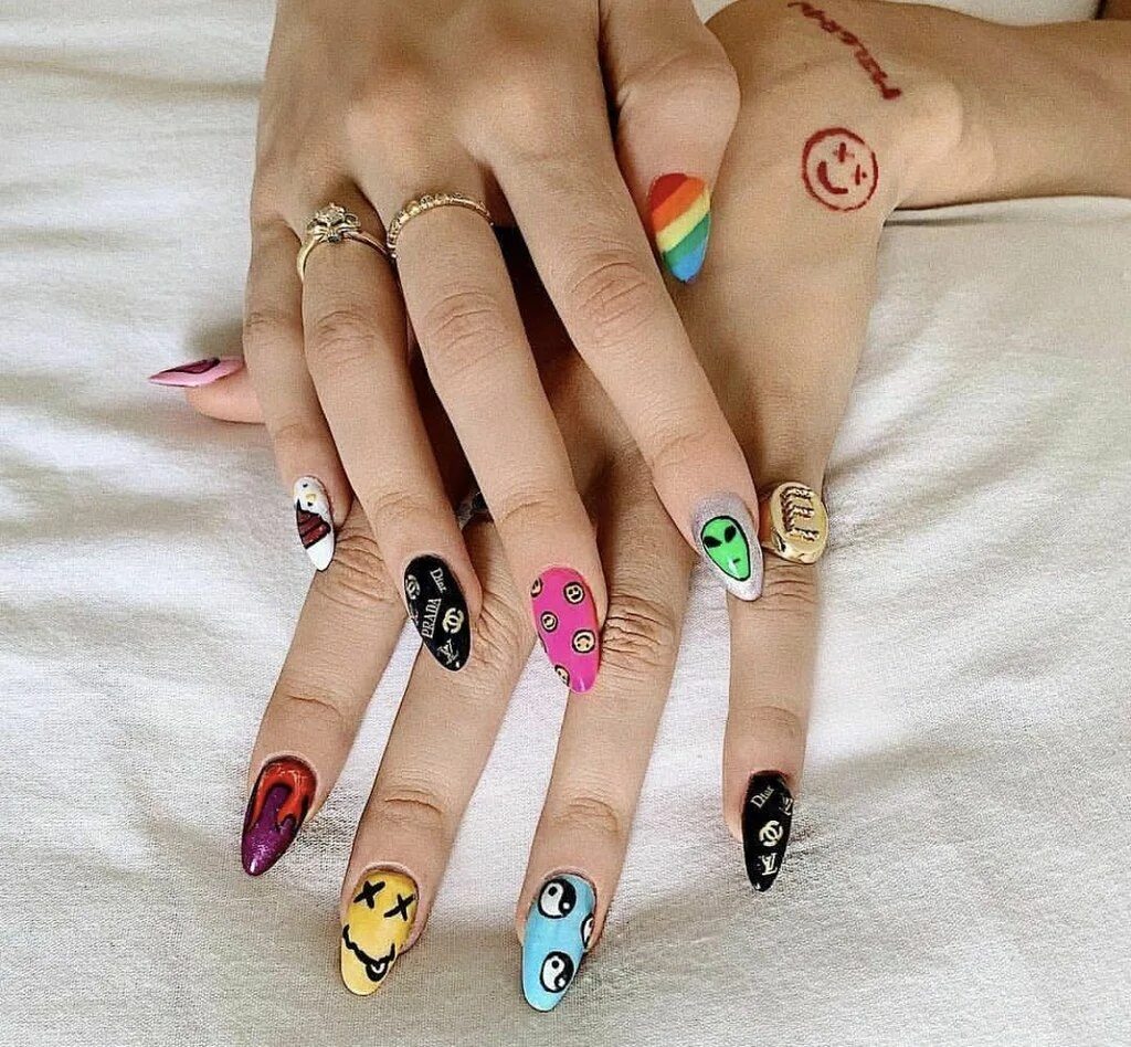 Классный дизайн маникюра Roberta Munis - A fada das unhas artísticas! Unhas artísticas, Unhas desenhadas,