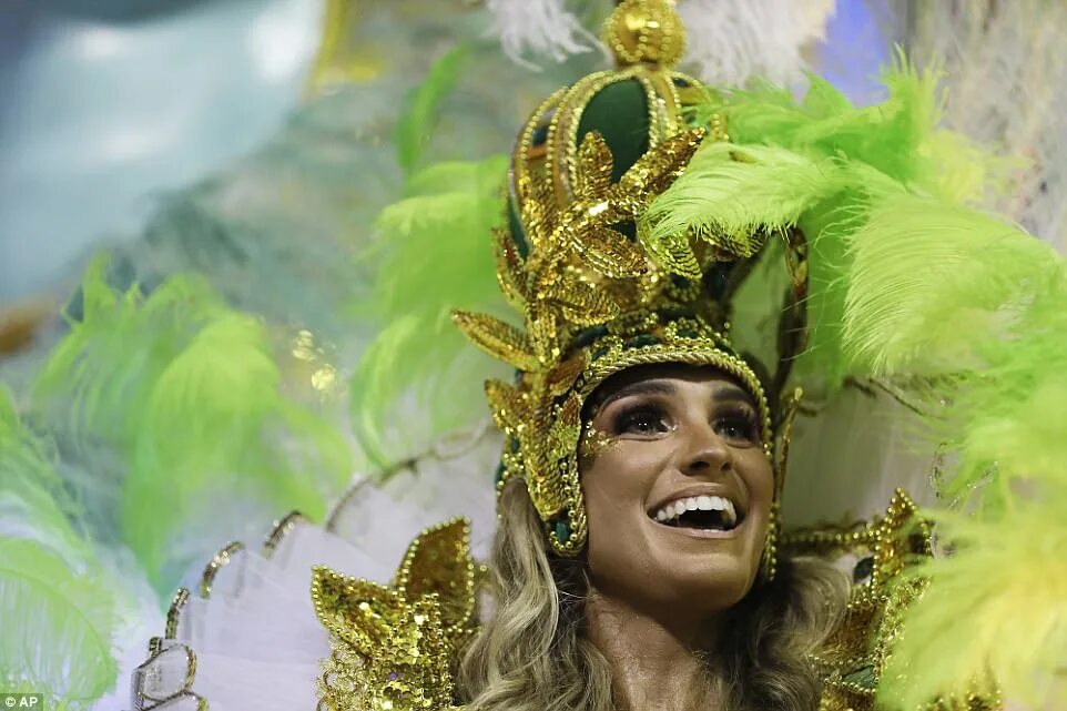 Клава карнавал фото Rio dancers flash the flesh as carnival enters fourth day Daily Mail Online