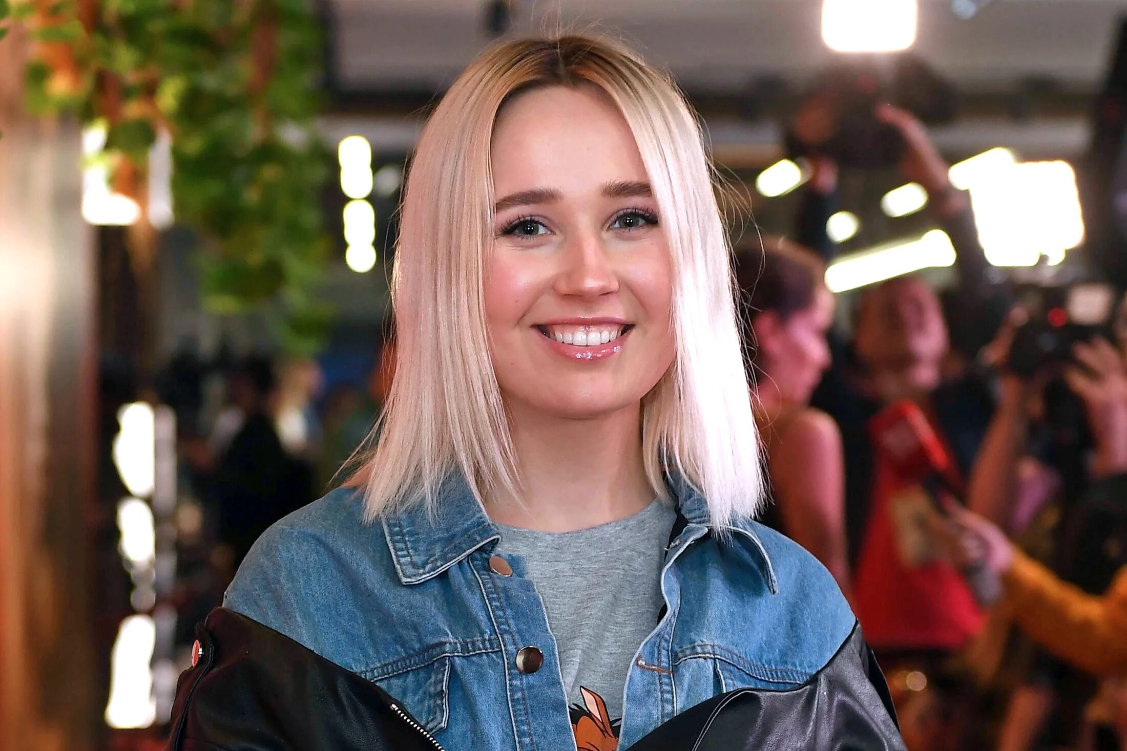 Клава кока до пластики фото 26-летняя Клава Кока заговорила о завершении музыкальной карьеры - Российская га