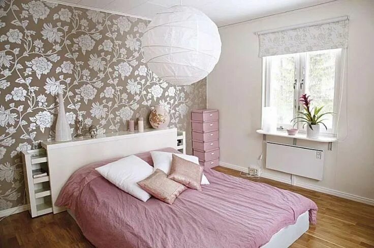 Клеим обои в спальне фото Розовое постельное белье в светлой спальне Decoração quarto feminino, Dicas de d