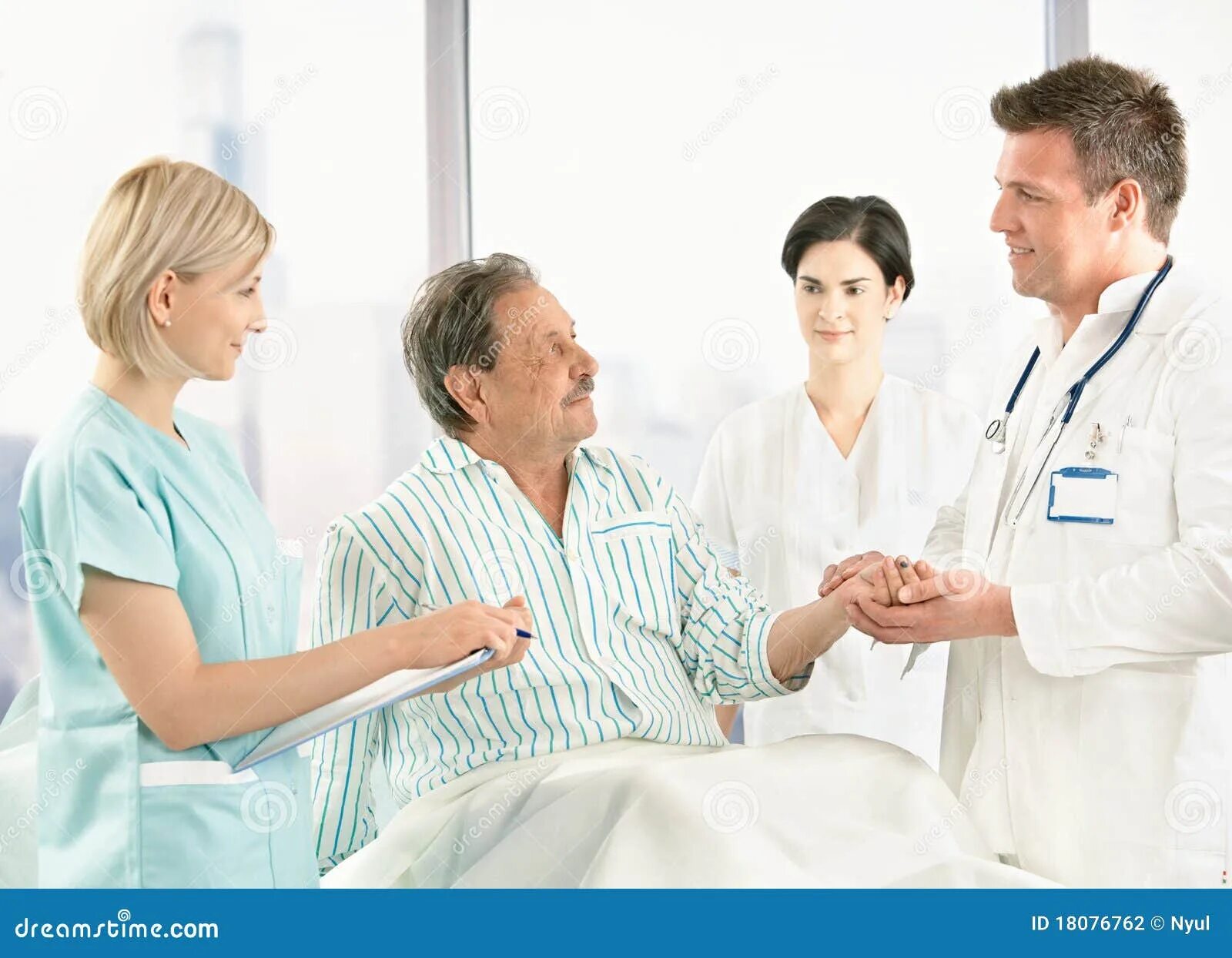 Клиническое фото 39,723 Hospital People Talking Stock Photos - Free & Royalty-Free Stock Photos f