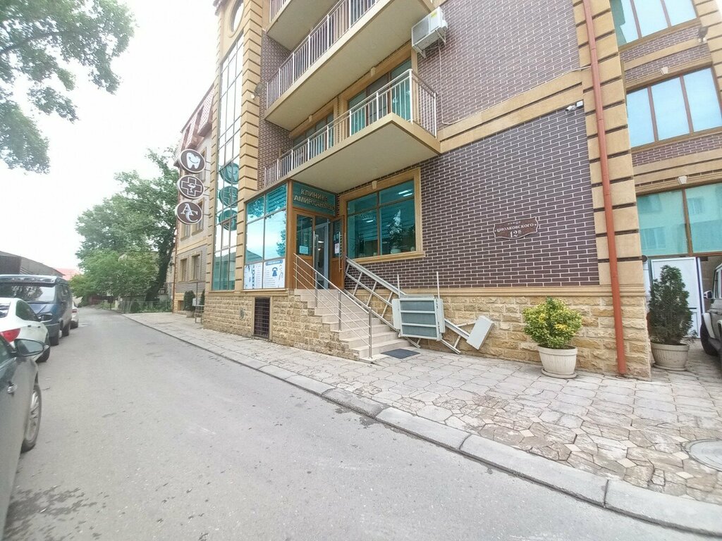Клиника амирханова ул циолковского 12в махачкала фото Клиника Амирханова, пластическая хирургия, ул. Циолковского, 12В, Махачкала - Ян
