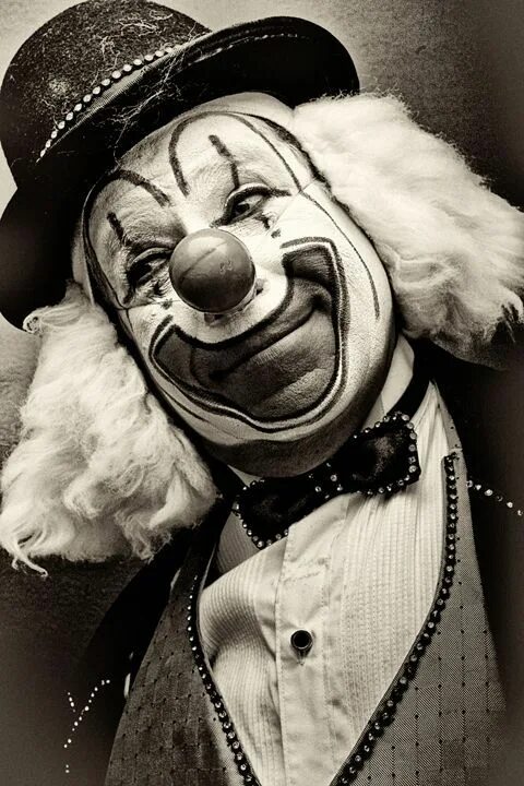 Клоун черно белое фото Photography - 3 types of photos you must learn to take Vintage clown, Clown phot