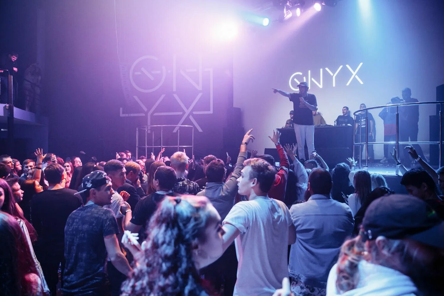 Клуб чермет саратов фото Photo report: ONYX (Saratov) - "Открытие клуб ONYX" (photo) - vklybe.tv