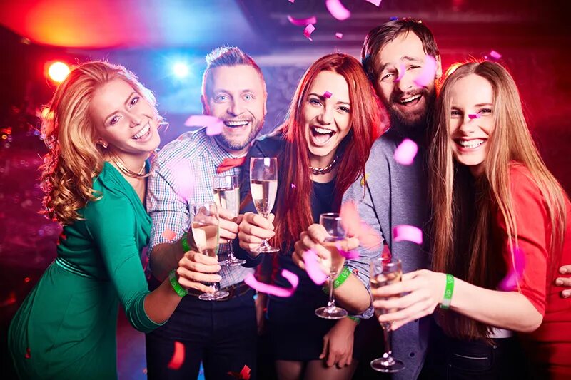 Клуб люди фото Improve Bar/Night Club experience with Wristbands