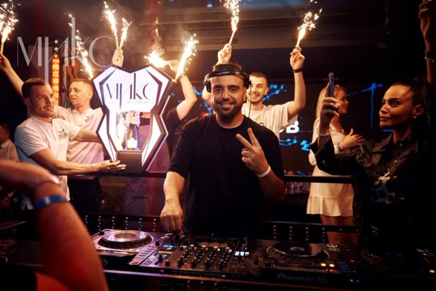 Клуб микс фото МИКС Afterparty event place - . Аренда лофта для в Москве у метро Маяковская / L