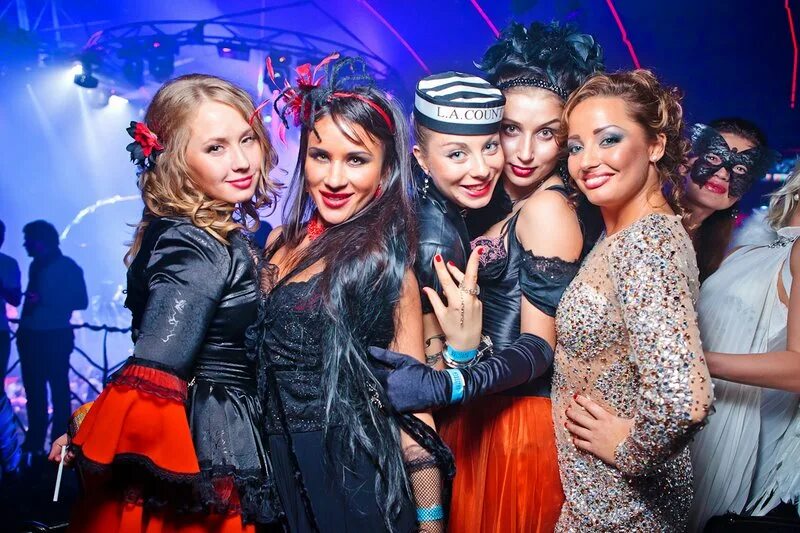 Клуб отчет фото Halloween в Известия Hall - MODA.RU