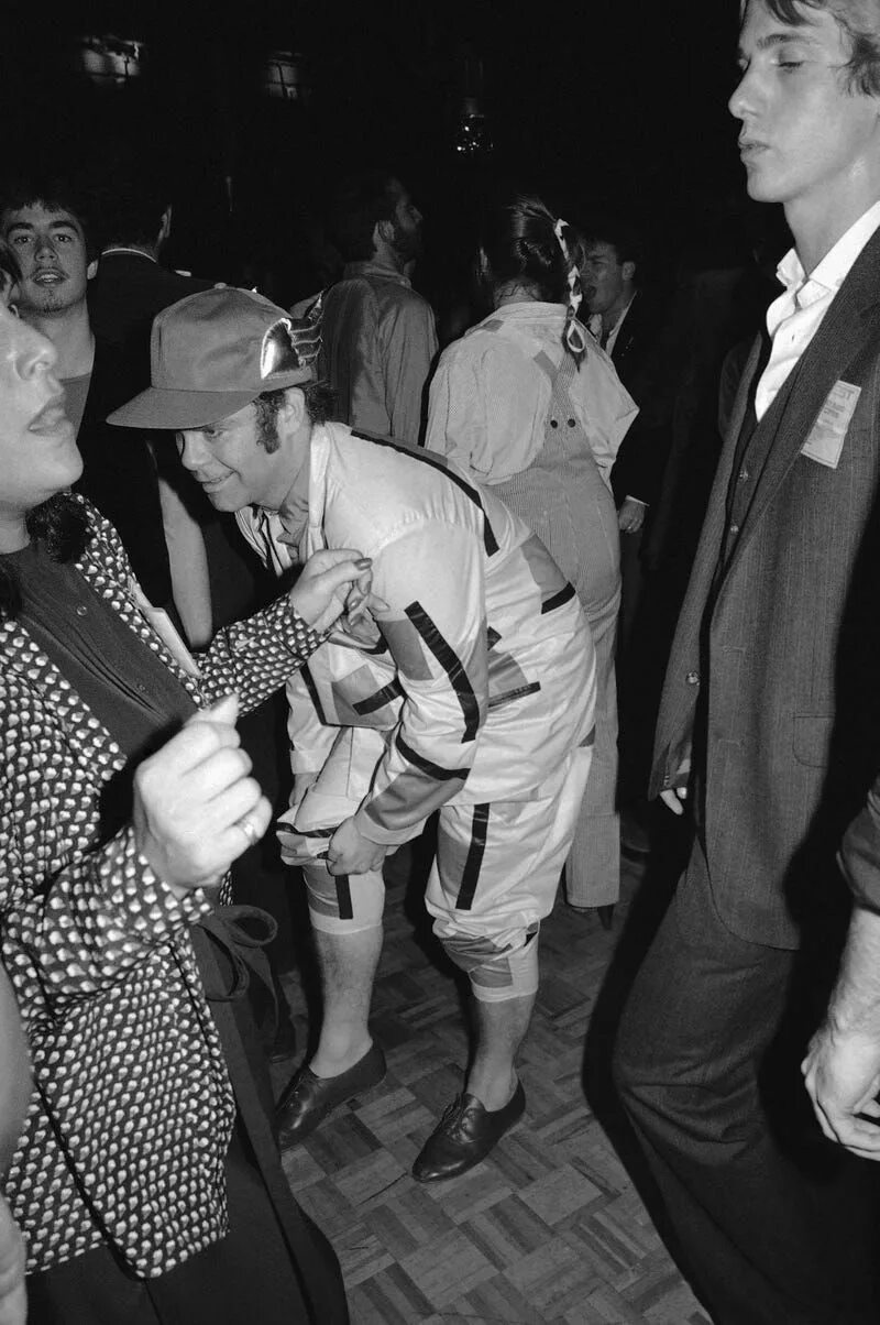 Клуб студия 54 фото 22 photos that show the grit and the glamour of Studio 54, New York City's most 