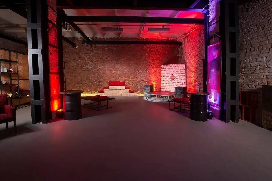 Клуб в стиле лофт Club building loft room - 67 photo