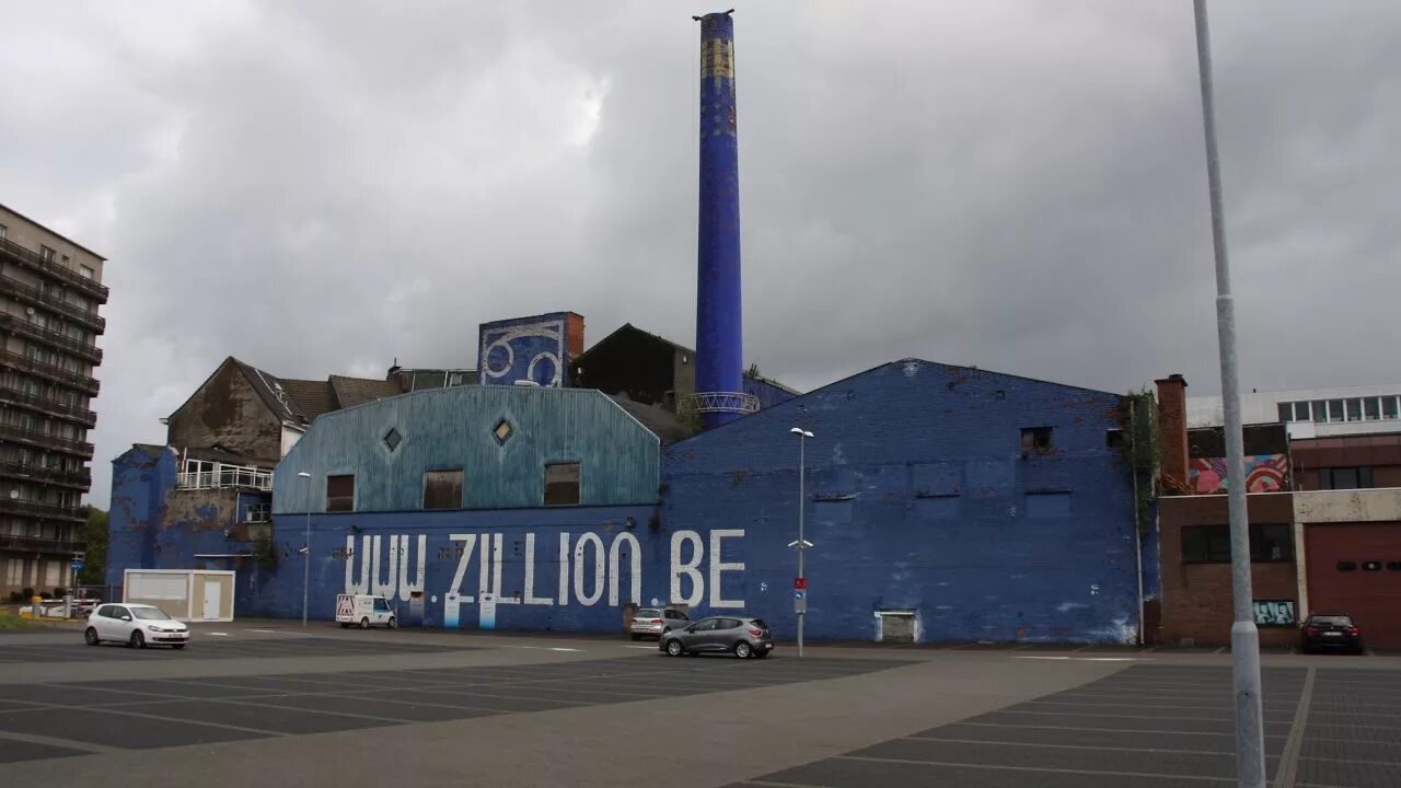 Клуб zillion бельгия фото Abandoned Disco "Zillion" with Movingfloors, Movinglights and Champain.. - YouTu