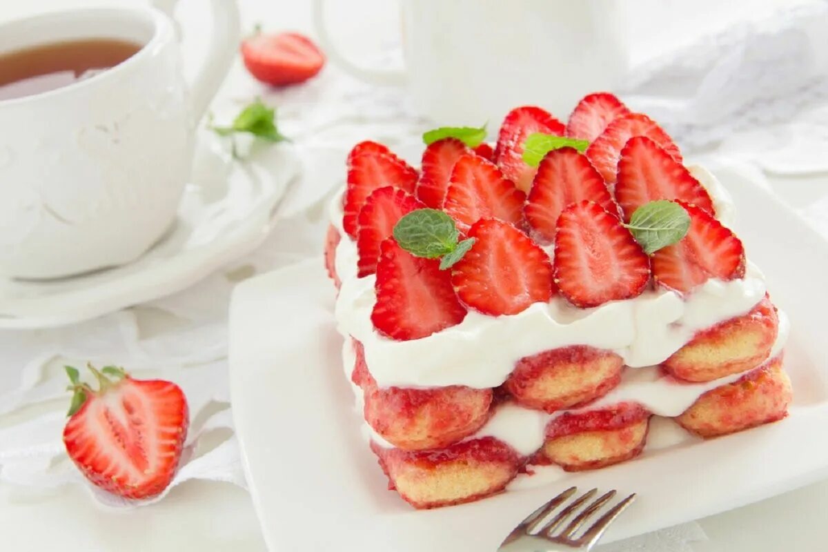 Клубника десерт фото Le meilleur tiramisu aux fraises que vous aurez jamais mangé. Strawberry tiramis