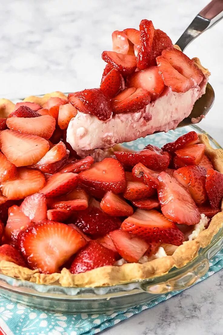 Клубника рецепт фото Easy no bake recipe for a strawberry cream cheese pie, made with fresh strawberr