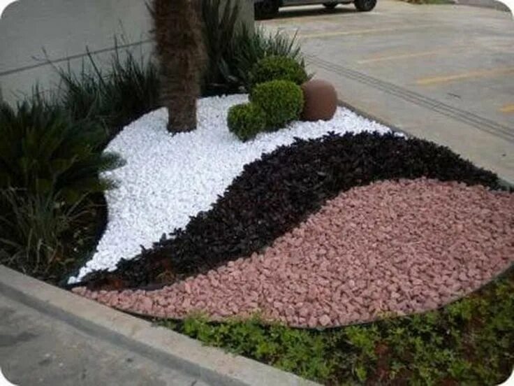 Клумба из щебня своими руками фото Great Pebbles Ideas with Nice Shapes to Beautify Your Outdoor - Matchness.com Sm