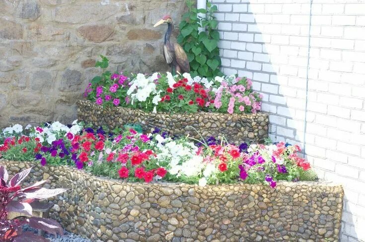 Клумба каскадная с камня своими руками фото 30 Wonderful DIY ideas with stone flower beds My desired home Stone flower beds,