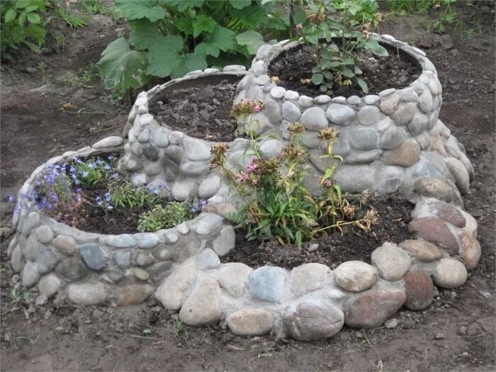 Клумба каскадная с камня своими руками фото Камни на даче в виде клумбы. Дизайн небольшого сада, Идеи для садового дизайна, 