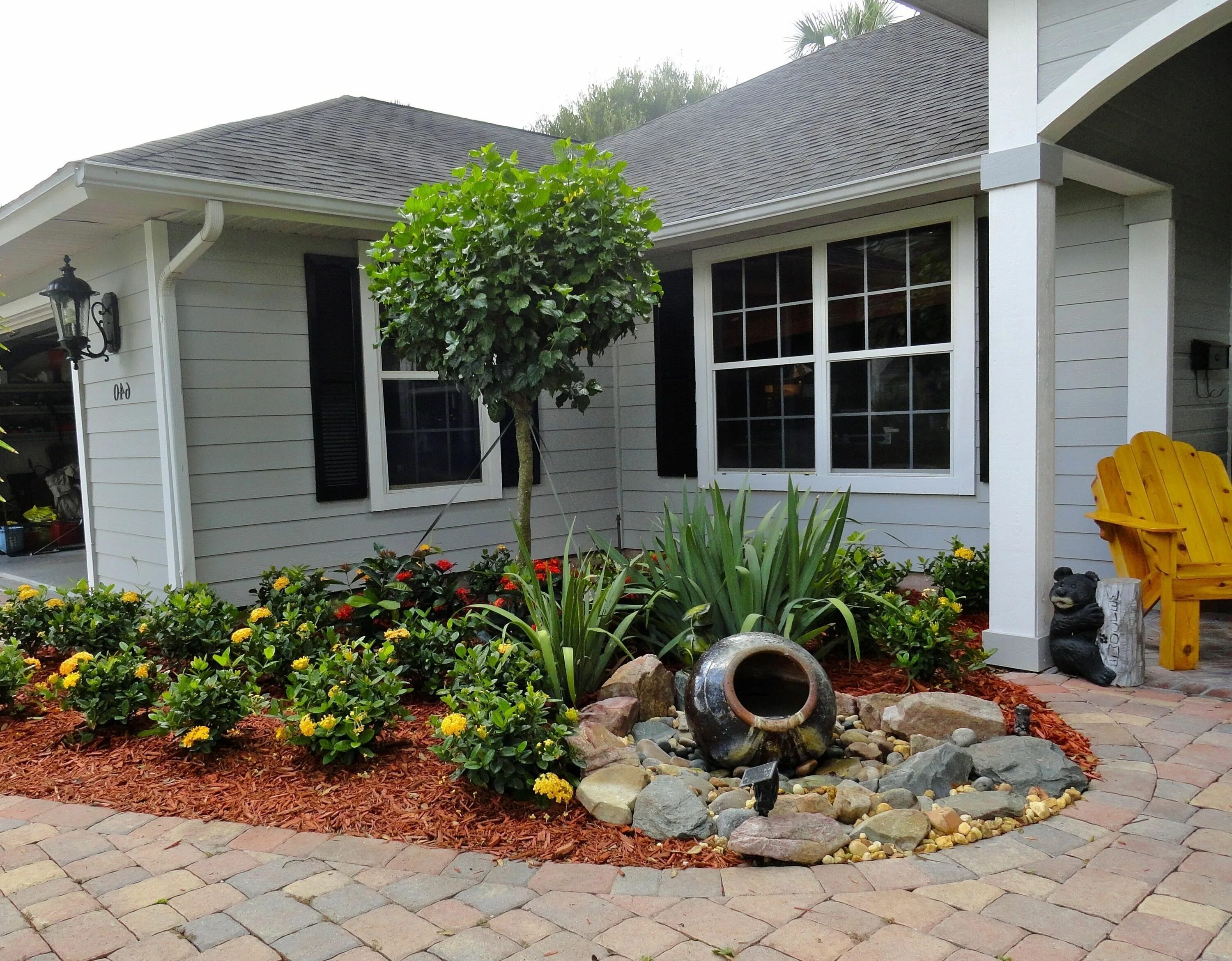 Клумба у дома фото Front Yard Landscaping Ideas On A Budget: Some Ideas to Consider Small front yar