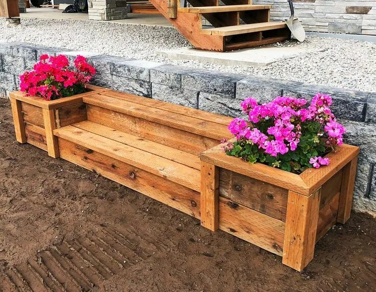 Клумбы из досок своими руками фото Outdoor Planter Steps or Benches #WoodworkingProjects Diy gartenmöbel, Blumenkas